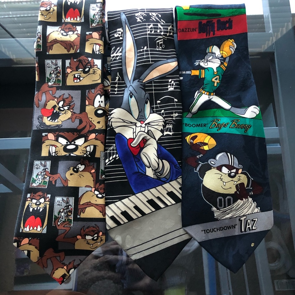 Vintage Looney Toons tie bundle silk
